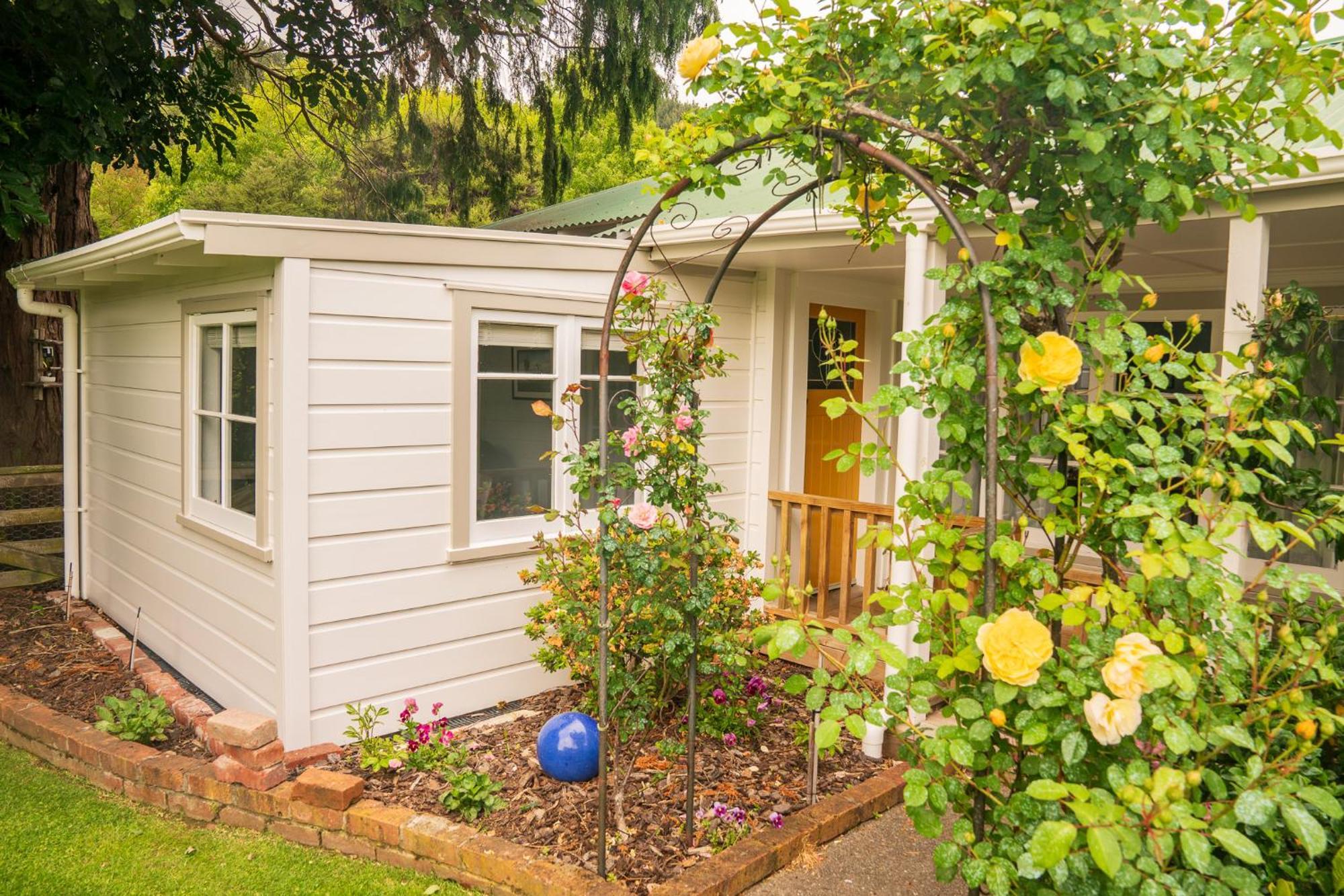Birdsong Cottage Парапарауму Экстерьер фото